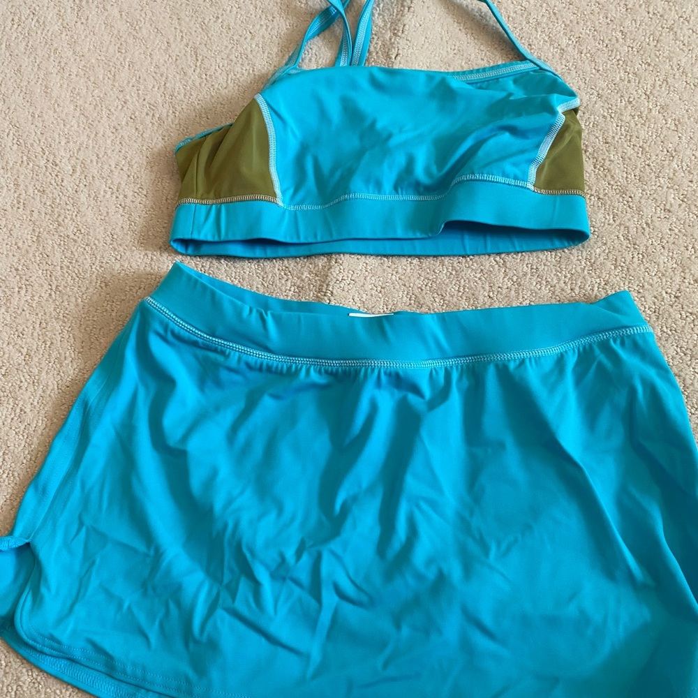 Lands End Women’s Size 6 Bikini with Skirt EUC